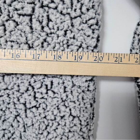 Disney Nightmare Before Christmas Jack Skellington Sherpa Sweatshirt Small - Picture 6 of 7